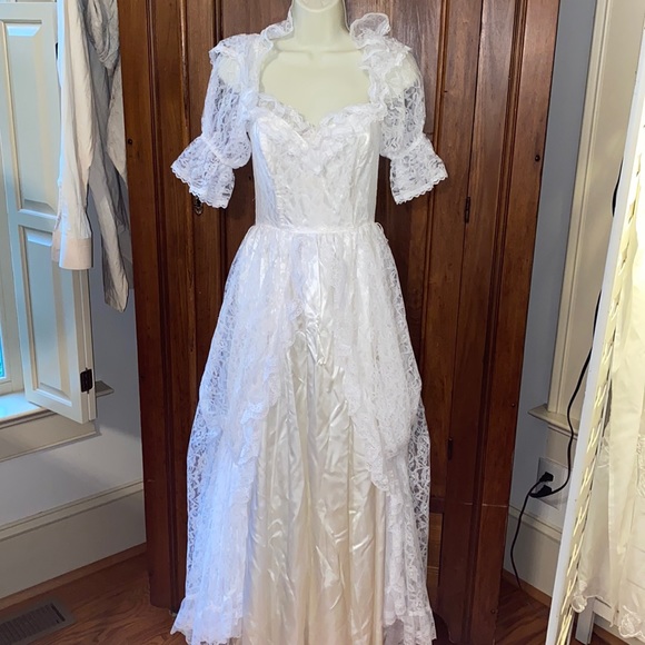 gunne sax wedding dress 1970s Lace Angel Sleeve Vintage Bohemian – Modig Visit us! GUNNE SAX for ModCloth Beth
